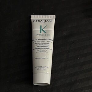 Kerastase Symbiose Soothing Conditioner - White